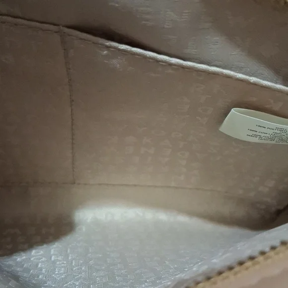 ***LOW START*** Kate Spade Pink Polka Dot Wristlet NWOT!!! - Picture 3 of 3